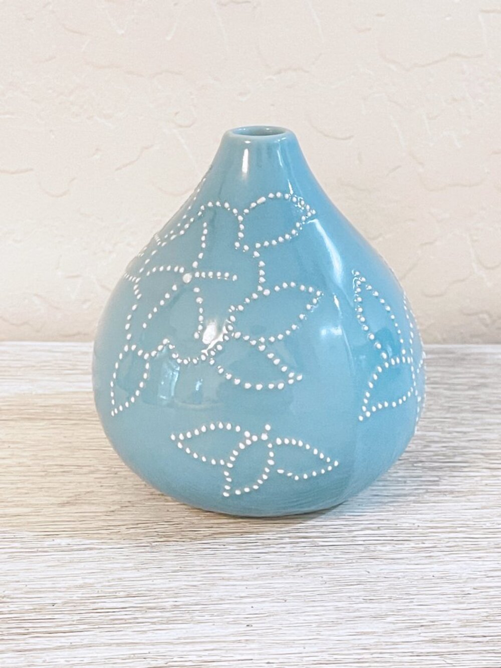 New Crate & Barrel Stitch Flower Vase Ceramic Blue White Flowers